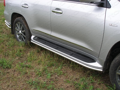 Защита штатных порогов 42 мм ТСС для Lexus LX-570 2007-2021