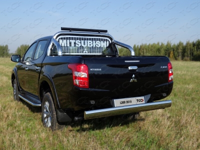 Защита кузова пикапа и заднего стекла с фарой 76 мм ТСС для Mitsubishi L200 2015-2019