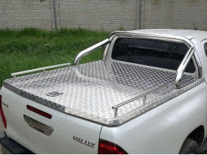 Защита кузова и заднего стекла для крышки без надписи 75х42 мм для Toyota Hilux № TOYHILUX15-56